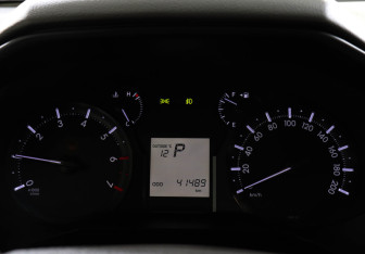 Подержанный автомобиль Toyota Land Cruiser Prado 2021 года (11 фото)