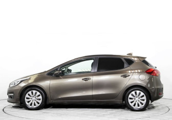 Подержанный автомобиль Kia Ceed Hatchback 2017 года (3 фото)