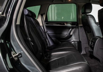 Подержанный автомобиль Volkswagen Touareg 2013 года (9 фото)