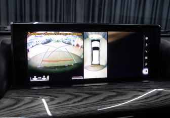 Подержанный автомобиль Lexus LX 2015 года (20 фото)