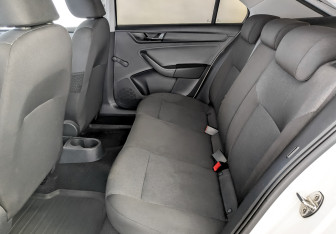 Подержанный автомобиль Skoda Rapid Liftback 2019 года (12 фото)
