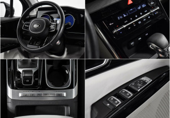 Подержанный автомобиль Kia Carnival 2021 года (14 фото)