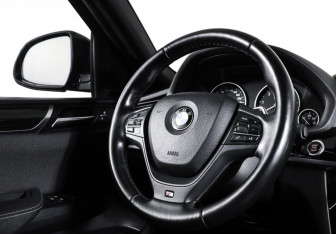 Подержанный автомобиль BMW X4 2016 года (13 фото)