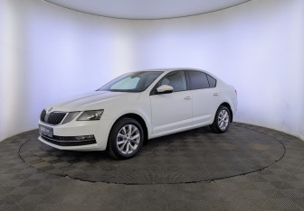 Подержанный автомобиль Skoda Octavia Liftback 2019 года (1 фото)