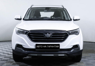 Подержанный автомобиль FAW Besturn X40 2020 года (2 фото)