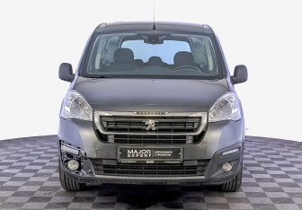 Подержанный автомобиль Peugeot Partner 2021 года (2 фото)