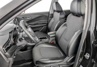 Подержанный автомобиль Москвич 3 2023 года (20 фото)