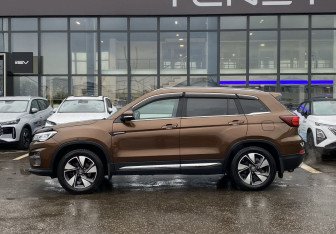 Подержанный автомобиль Changan CS75 2020 года (8 фото)