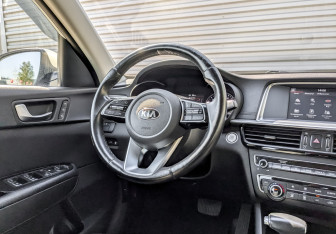 Подержанный автомобиль Kia Optima Sedan 2020 года (26 фото)