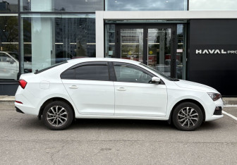 Подержанный автомобиль Skoda Rapid Liftback 2020 года (4 фото)