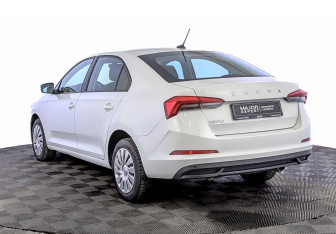 Подержанный автомобиль Skoda Rapid Liftback 2020 года (7 фото)