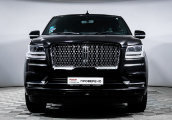 Подержанный автомобиль Lincoln Navigator 2021 года (2 фото)