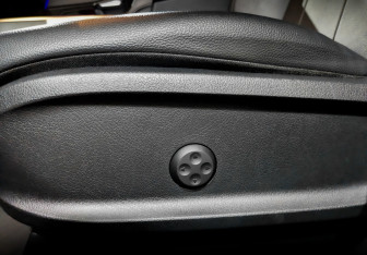 Подержанный автомобиль Mercedes-Benz GLB 2021 года (22 фото)