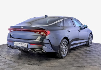 Подержанный автомобиль Kia K5 2021 года (5 фото)