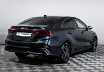 Подержанный автомобиль Kia Cerato Sedan 2021 года (5 фото)