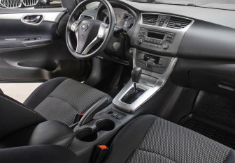 Подержанный автомобиль Nissan Sentra Sedan 2015 года (11 фото)
