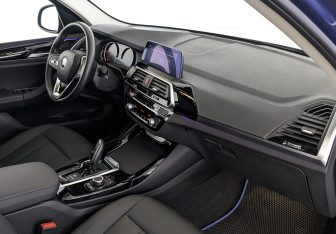 Подержанный автомобиль BMW X3 2020 года (11 фото)