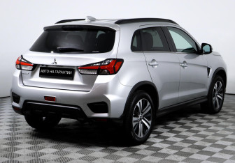 Подержанный автомобиль Mitsubishi ASX 2021 года (5 фото)