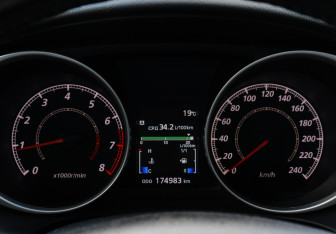Подержанный автомобиль Mitsubishi ASX 2011 года (9 фото)
