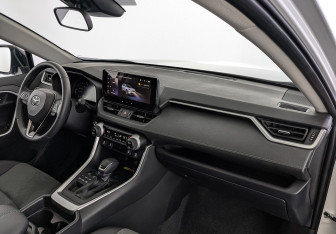 Новый Toyota RAV4 2025 (9 фото)