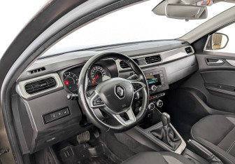 Подержанный автомобиль Renault Arkana 2019 года (16 фото)