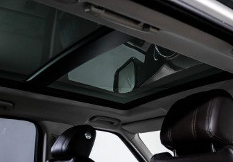 Подержанный автомобиль Land Rover Range Rover Sport 2017 года (17 фото)