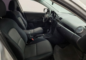 Подержанный автомобиль Mazda 3 Sedan 2004 года (9 фото)