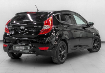 Подержанный автомобиль Hyundai Solaris Hatchback 2014 года (5 фото)