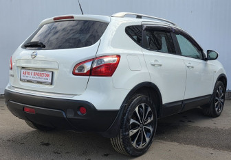 Подержанный автомобиль Nissan Qashqai 2010 года (5 фото)