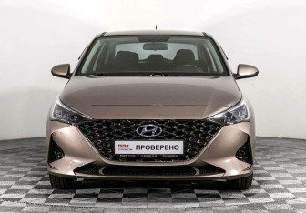 Подержанный автомобиль Hyundai Solaris Sedan 2020 года (2 фото)