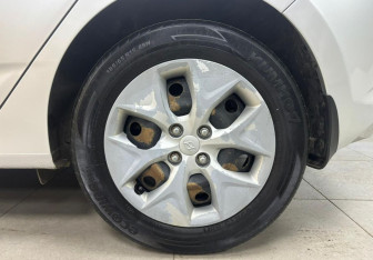 Подержанный автомобиль Hyundai Solaris Hatchback 2014 года (9 фото)