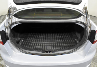 Подержанный автомобиль Ford Mondeo Sedan 2012 года (15 фото)