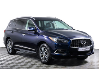 Подержанный автомобиль Infiniti QX60 2019 года (3 фото)