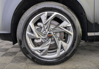 Новый Hongqi HS3 2025 (7 фото)