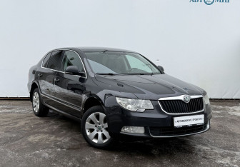 Подержанный автомобиль Skoda Superb Liftback 2012 года (3 фото)