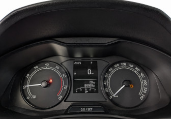 Подержанный автомобиль Skoda Rapid Liftback 2021 года (16 фото)