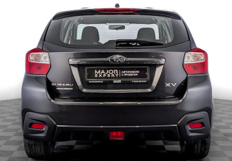 Подержанный автомобиль Subaru XV 2012 года (6 фото)