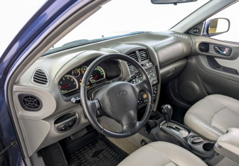 Подержанный автомобиль Hyundai Santa Fe 2008 года (16 фото)
