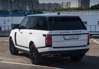 Подержанный автомобиль Land Rover Range Rover 2018 года (7 фото)