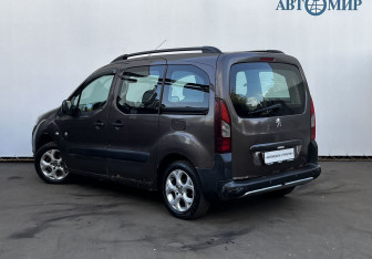 Подержанный автомобиль Peugeot Partner 2013 года (7 фото)