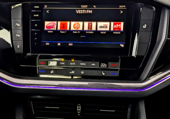 Подержанный автомобиль Volkswagen Touareg 2019 года (15 фото)