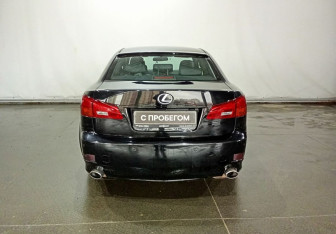 Подержанный автомобиль Lexus IS Sedan 2008 года (5 фото)