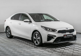 Подержанный автомобиль Kia Cerato Sedan 2018 года (3 фото)