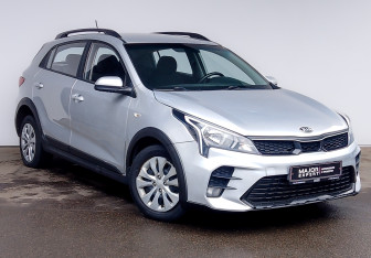 Подержанный автомобиль Kia Rio Hatchback 2021 года (3 фото)