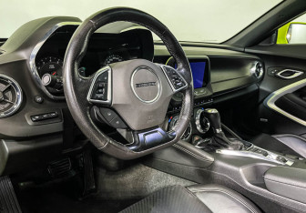 Подержанный автомобиль Chevrolet Camaro Coupe 2019 года (13 фото)