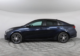 Подержанный автомобиль Kia Cerato Sedan 2021 года (8 фото)