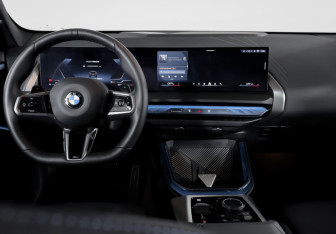 Подержанный автомобиль BMW X3 2025 года (12 фото)