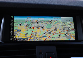 Подержанный автомобиль BMW X3 2015 года (17 фото)