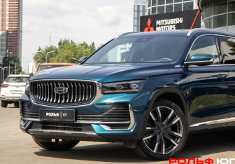 Подержанный автомобиль Geely Monjaro 2023 года (18 фото)