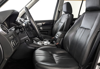 Подержанный автомобиль Land Rover Discovery 2015 года (20 фото)